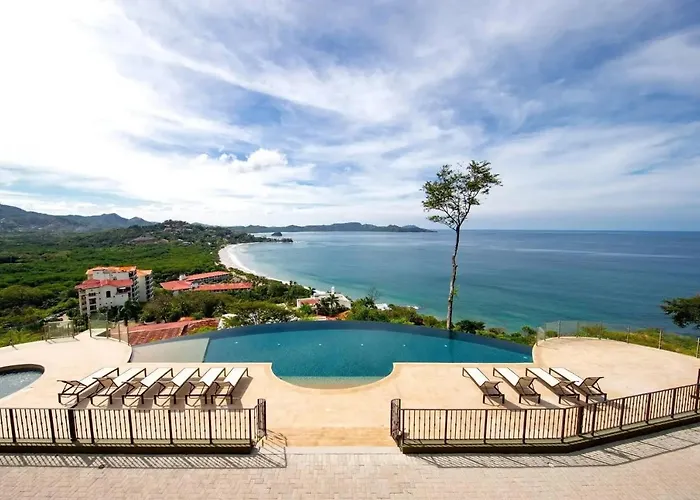 360 Splendor - Ocean-view #204 In Luxury Flamingo-complex *