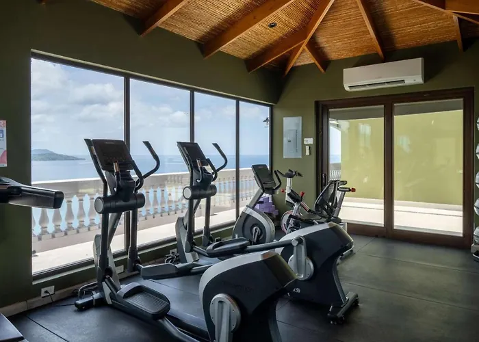 360 Splendor - Ocean-view #204 In Luxury Flamingo-complex *
